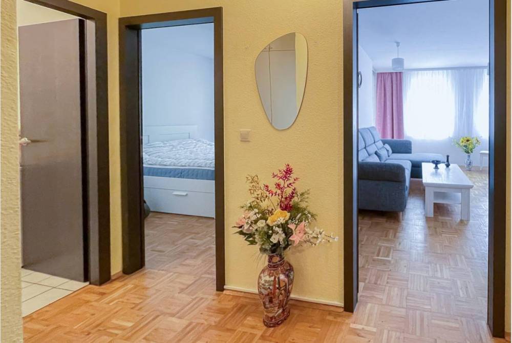 Diele mit Einbauschrank