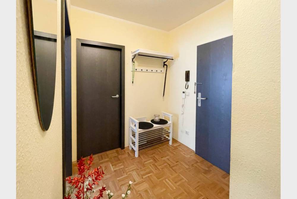Diele mit Einbauschrank